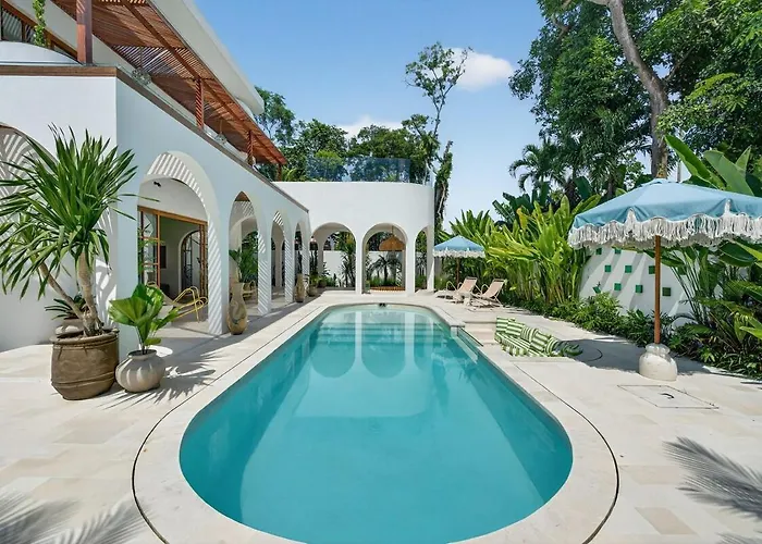 Little Castle 4br Mediterranean Retreat In 别墅 坎古