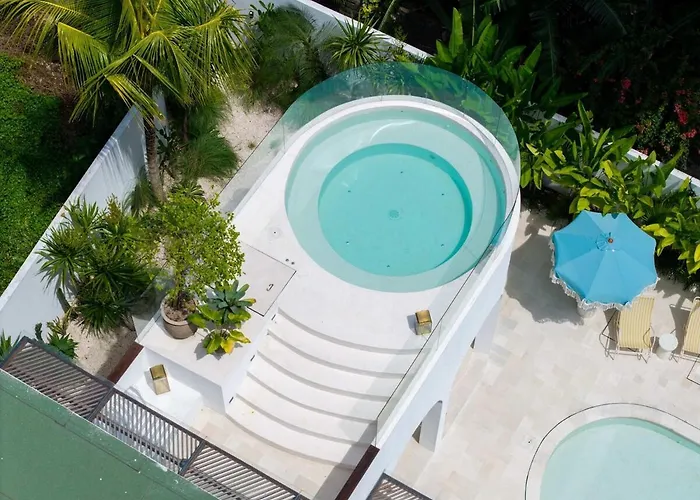 Little Castle 4br Mediterranean Retreat In