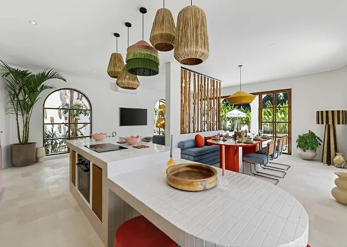 Little Castle 4br Mediterranean Retreat In 别墅 *