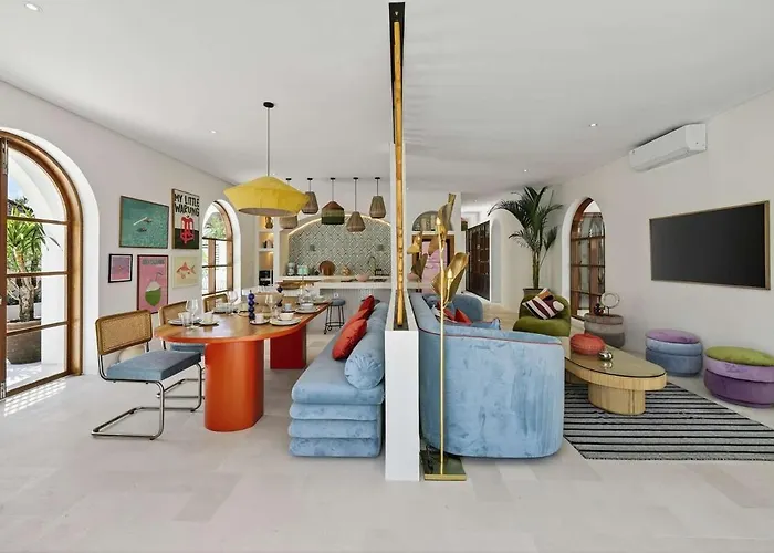 Little Castle 4br Mediterranean Retreat In 别墅 *